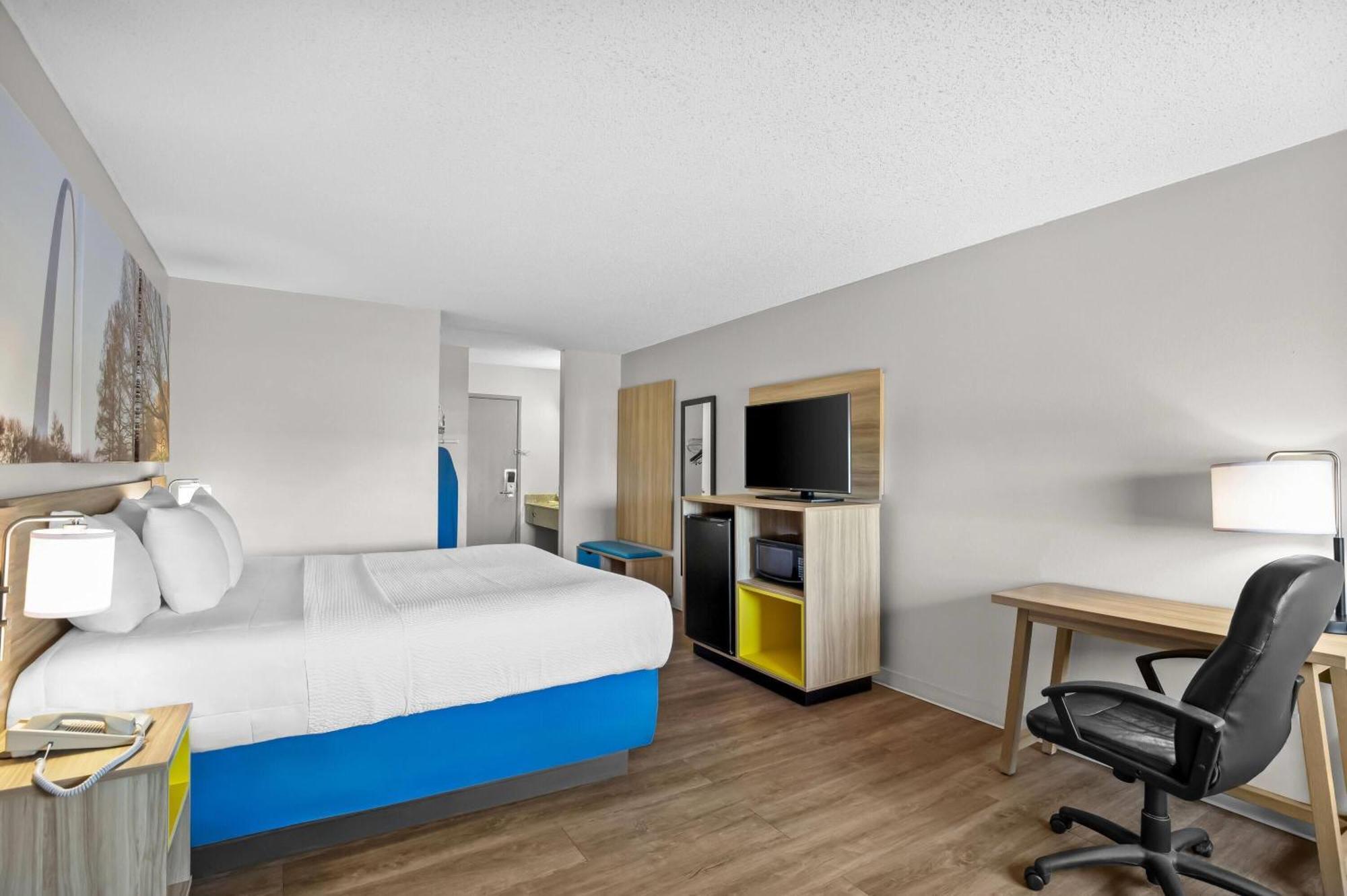 Days By Wyndham St Louis