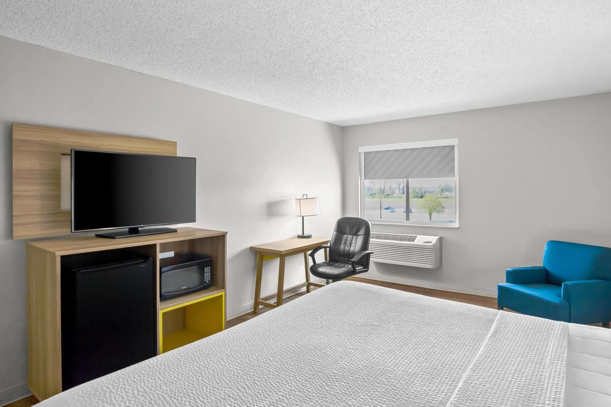 Days By Wyndham St Louis Collinsville
