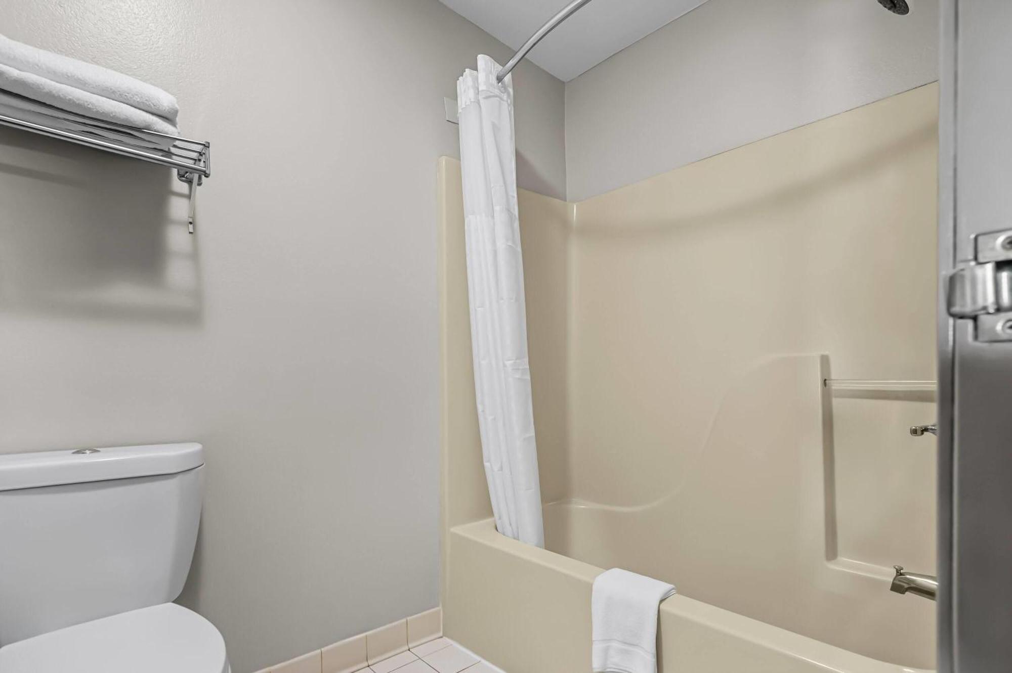 Hotel Days By Wyndham St Louis 2*