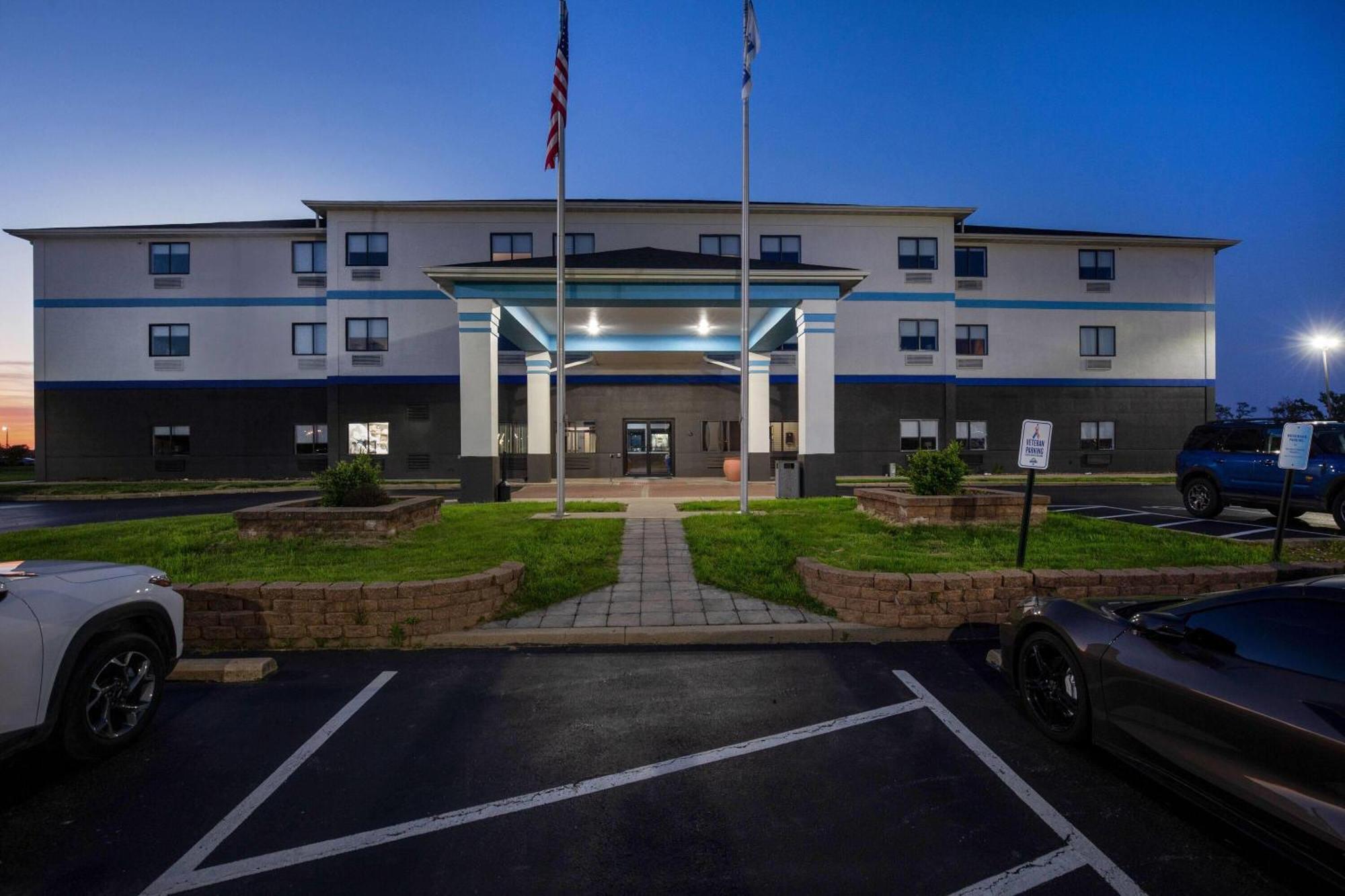Days By Wyndham St Louis 2*