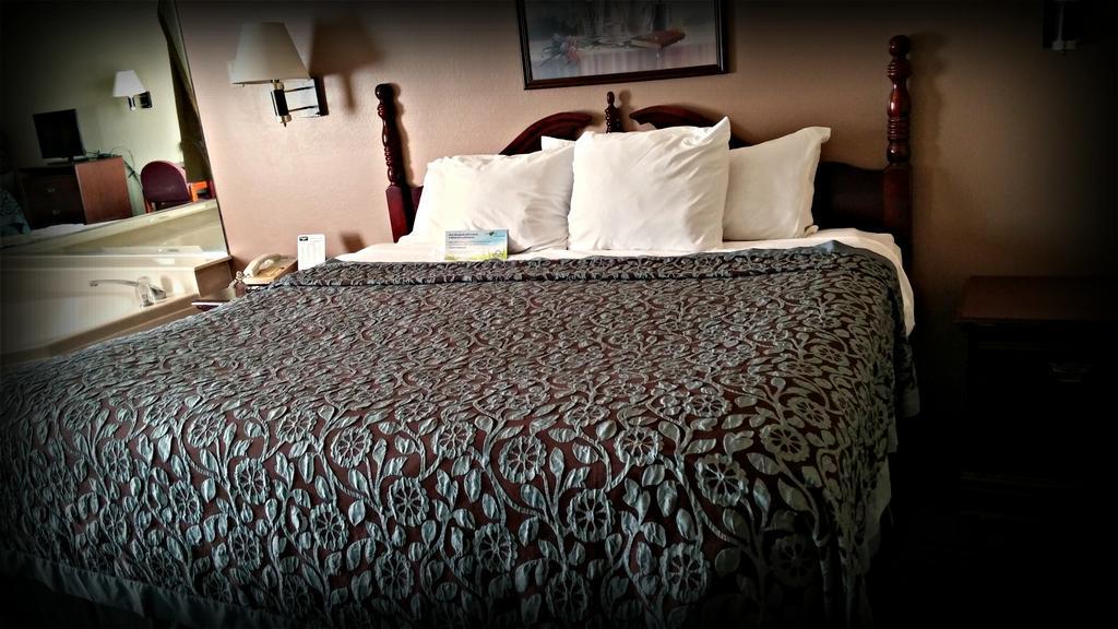 Hotel Days By Wyndham St Louis