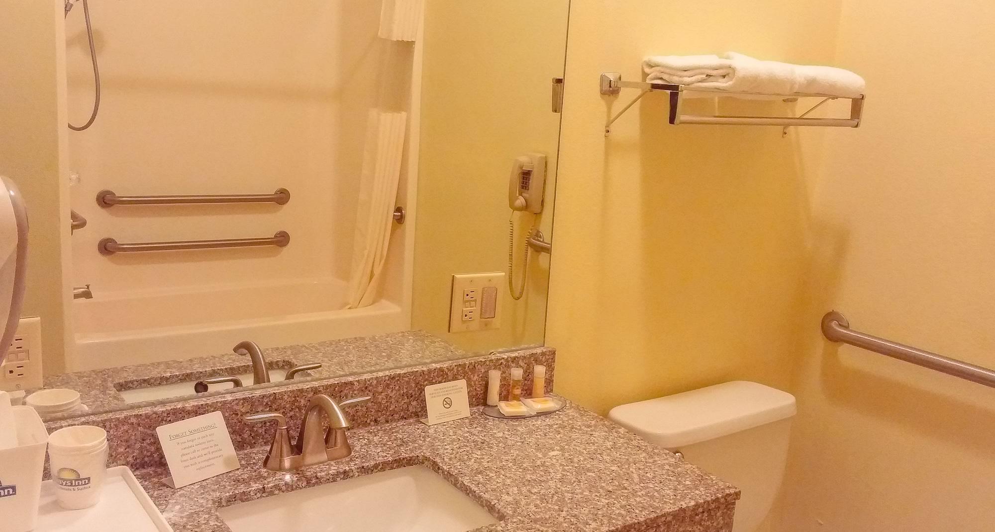 Days By Wyndham St Louis 2*